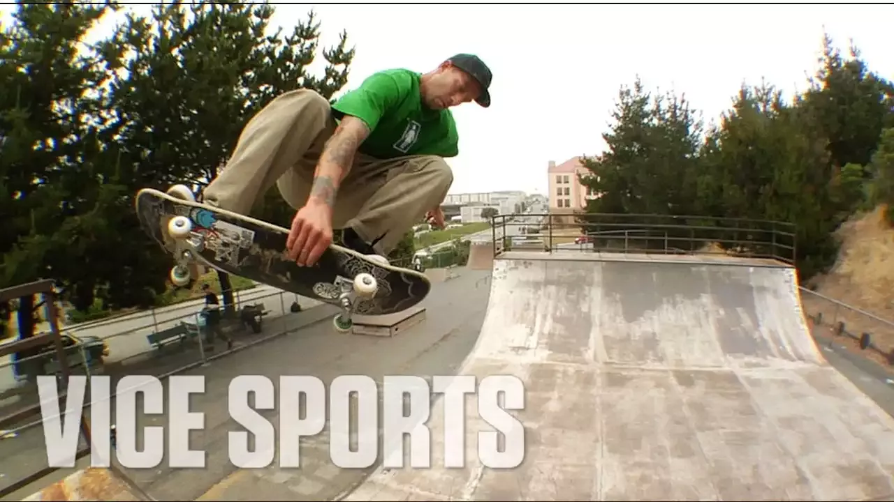 Skills of Brian Anderson skateboarder